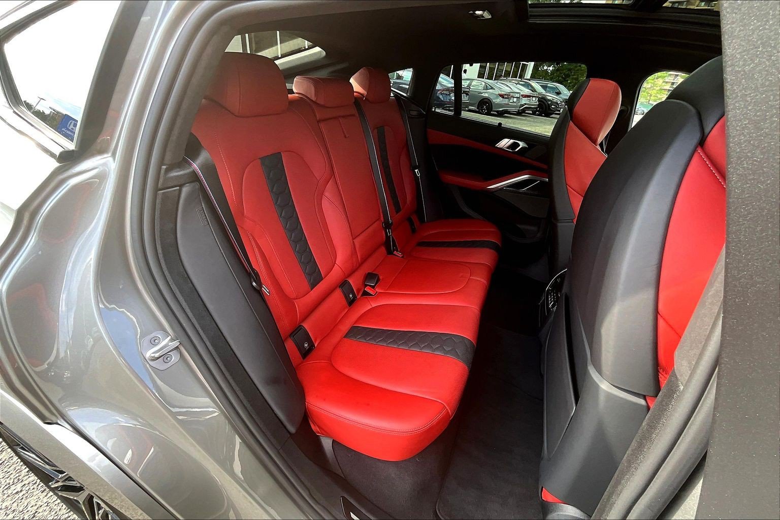 Used 2022 BMW X6 M w/ Competition Package AWD/4WD image 29
