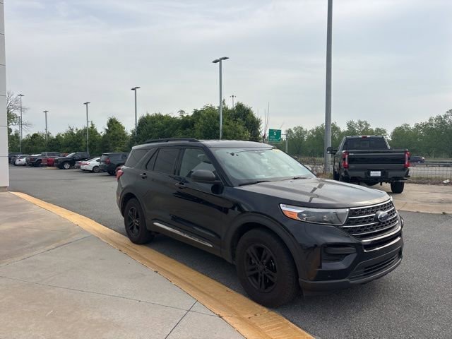 Used 2020 Ford Explorer XLT w/ Comfort Package image 7