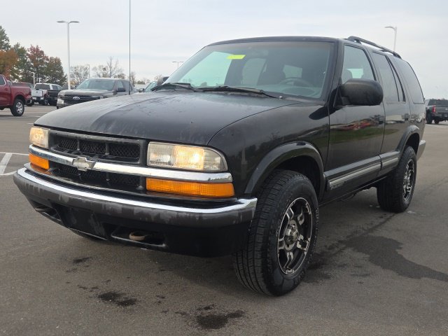 Used 2000 Chevrolet Blazer LS w/ LS Preferred Equipment Group AWD/4WD image 2