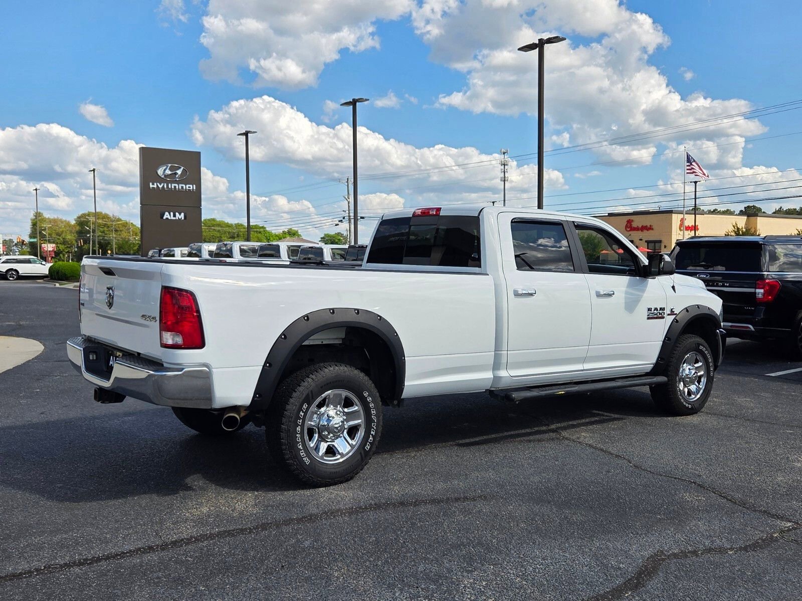 Used 2018 RAM 2500 SLT w/ Protection Group image 14