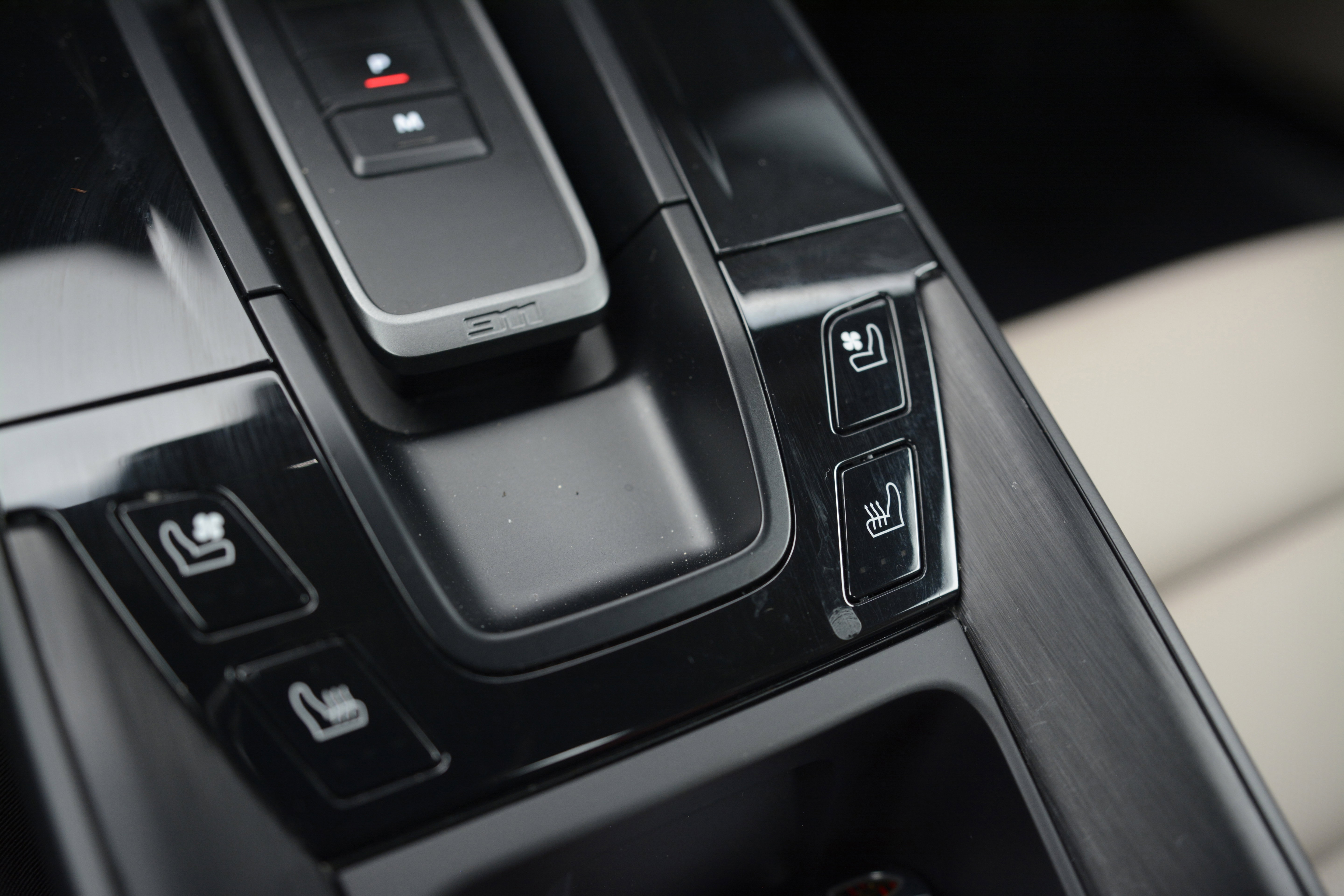 Certified 2025 Porsche 911 Carrera GTS RWD image 24