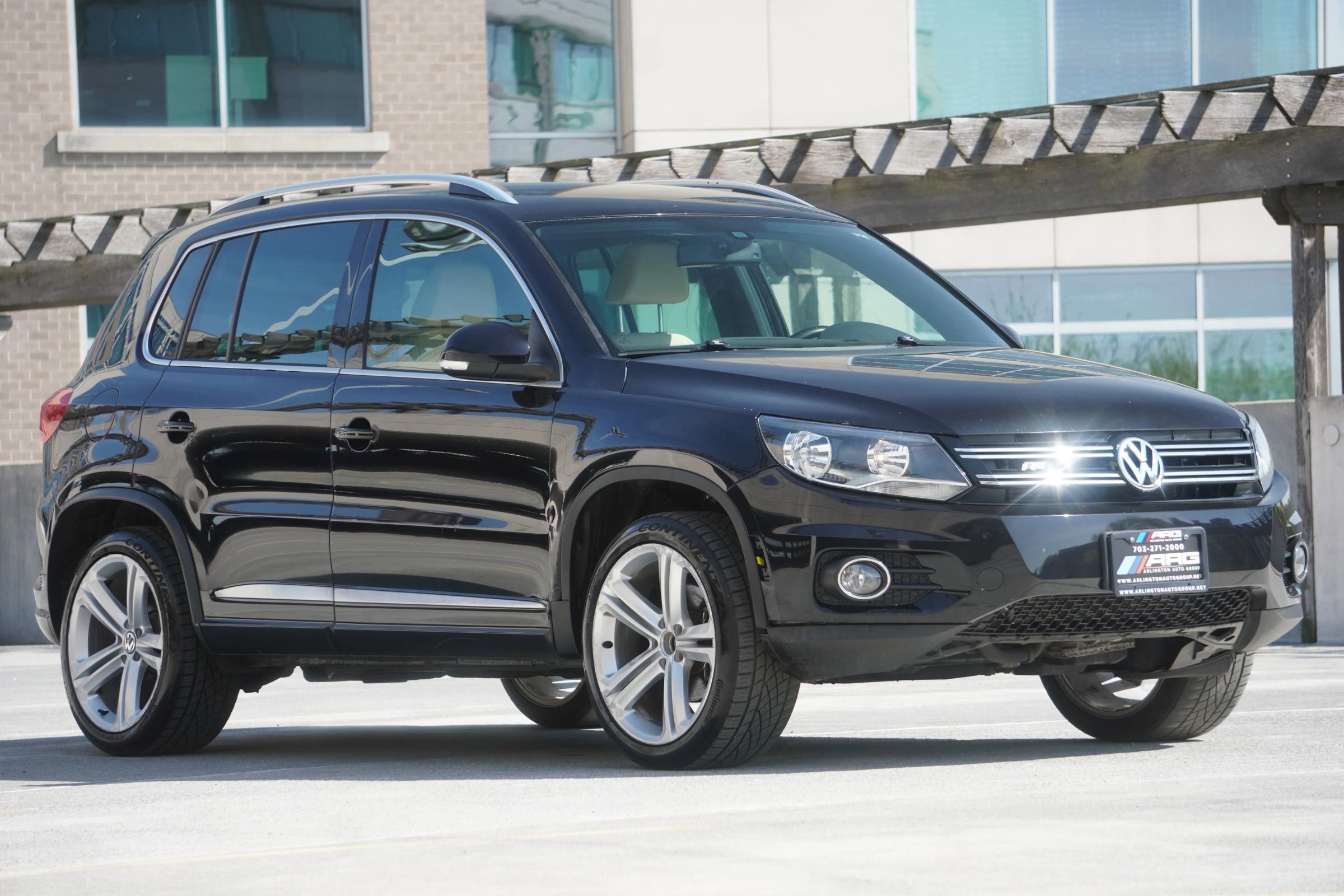 Used 2016 Volkswagen Tiguan R-Line image 15