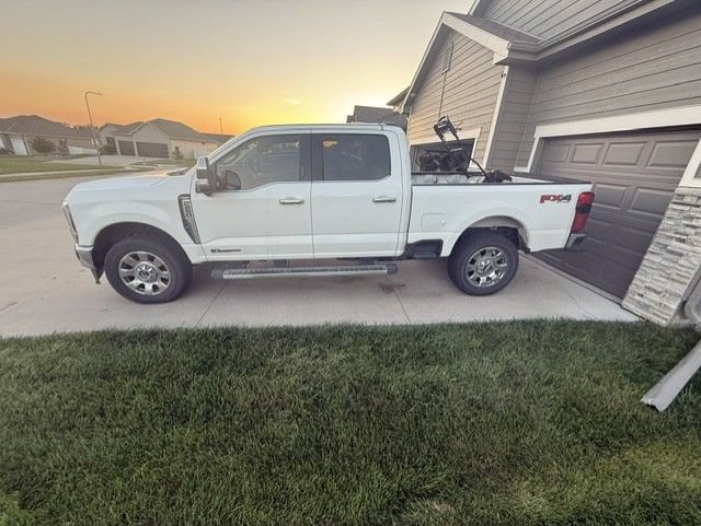Used 2024 Ford F250 Lariat w/ Chrome Package AWD/4WD image 3