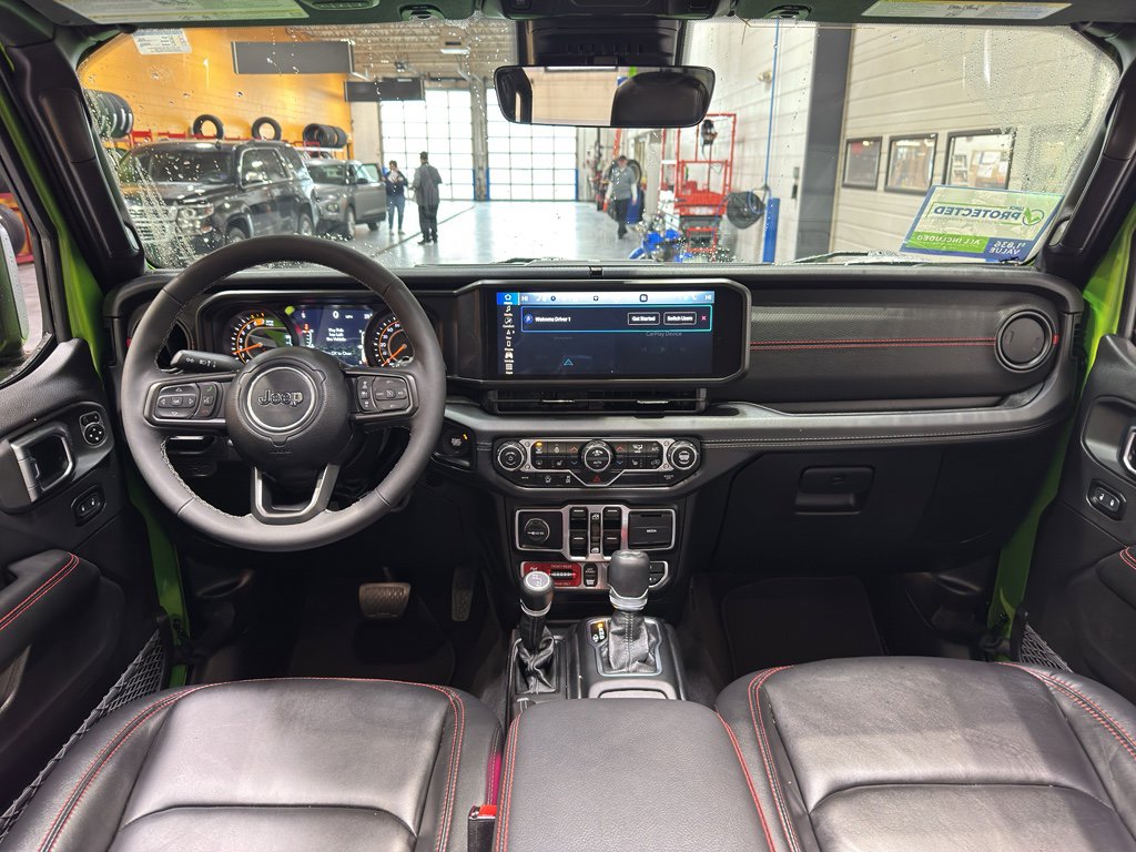 Used 2025 Jeep Wrangler Unlimited Rubicon w/ XTREMEE 35" Tire Package image 14