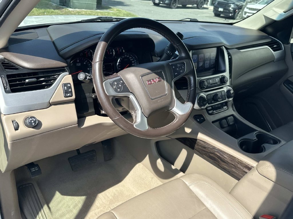 Used 2019 GMC Yukon XL SLT RWD image 2