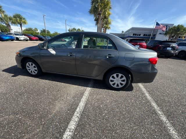 Used 2011 Toyota Corolla LE FWD image 2