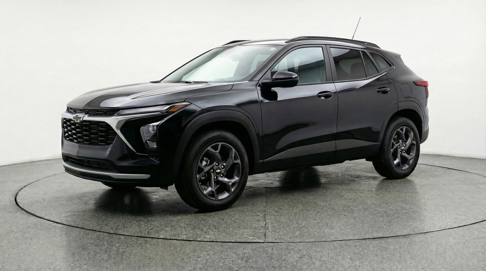 Used 2025 Chevrolet Trax LT image 3