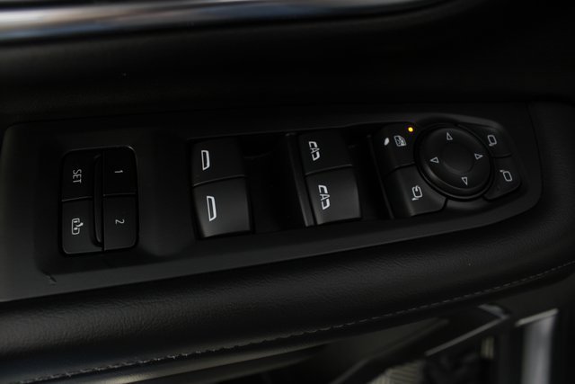 Used 2023 Chevrolet Tahoe Z71 w/ Luxury Package image 17