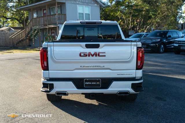 Used 2022 GMC Sierra 1500 Denali w/ Denali Premium Package image 7