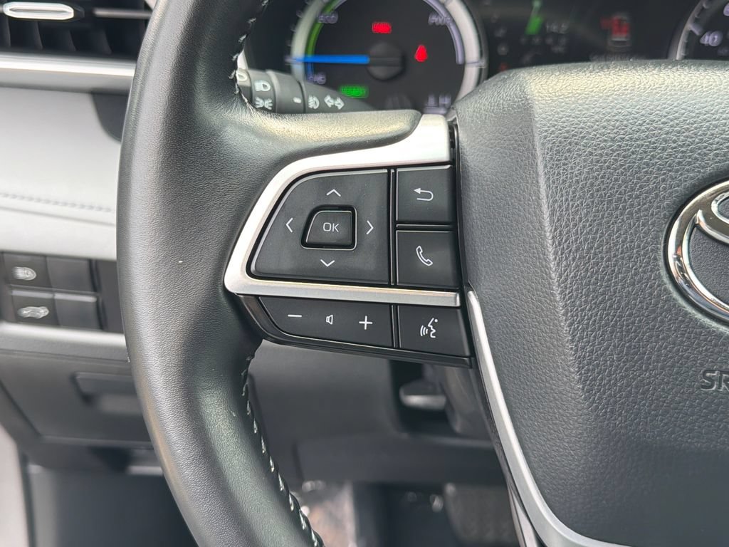 Used 2023 Toyota Highlander XLE AWD/4WD image 27