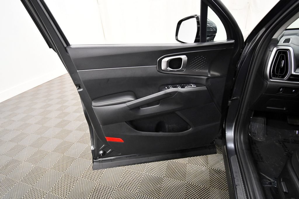 Certified 2024 Kia Sorento S AWD/4WD image 13
