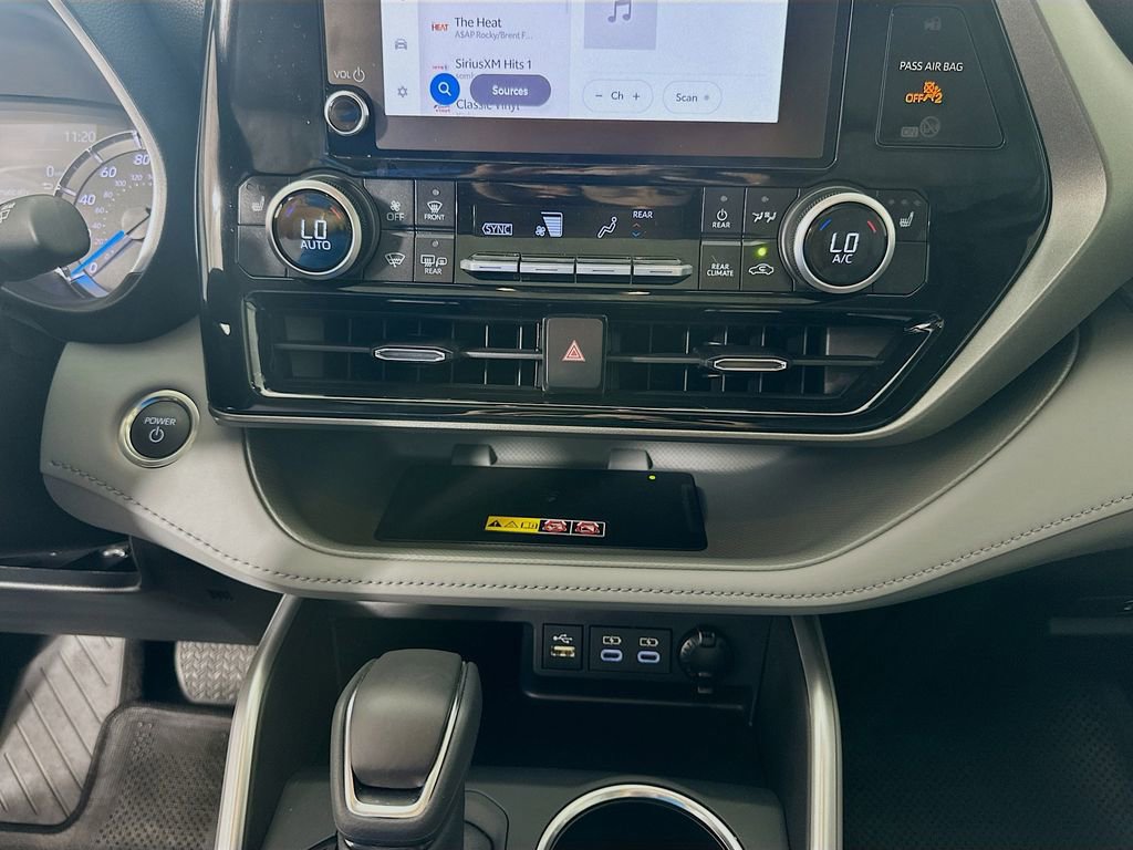 Certified 2026 Toyota Highlander XLE image 15