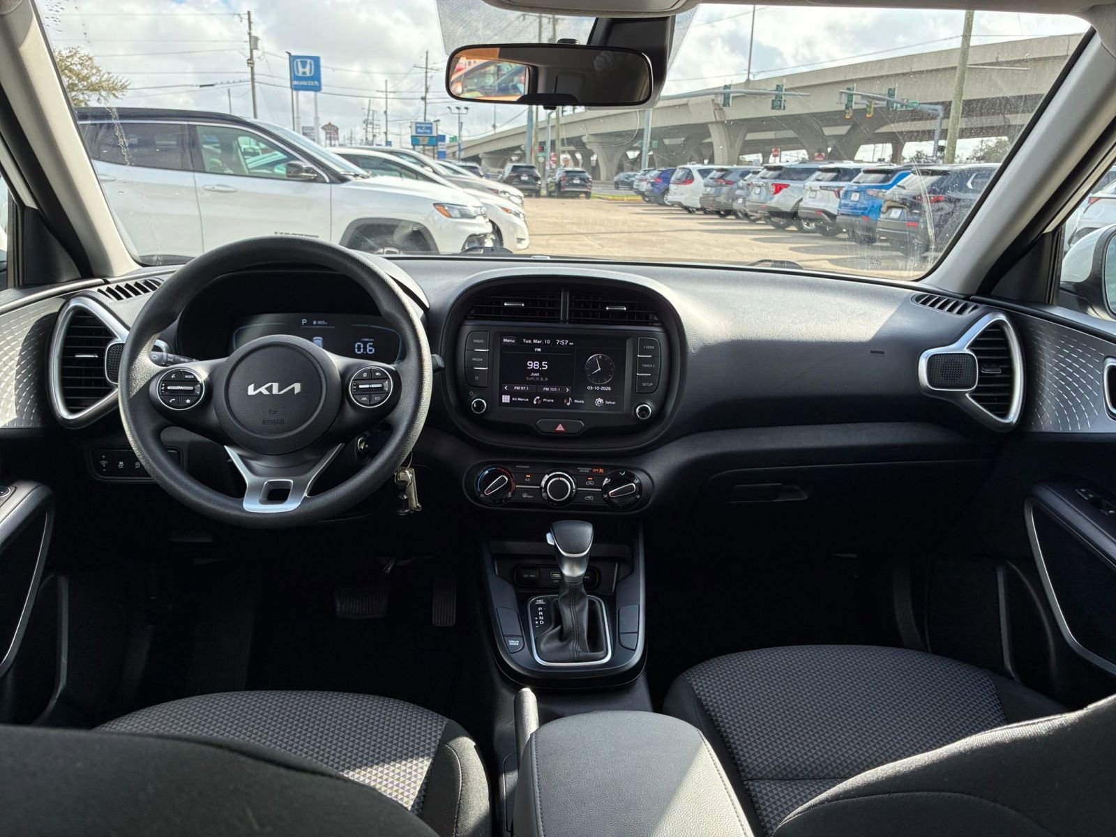 Used 2025 Kia Soul LX w/ LX Technology Package image 26