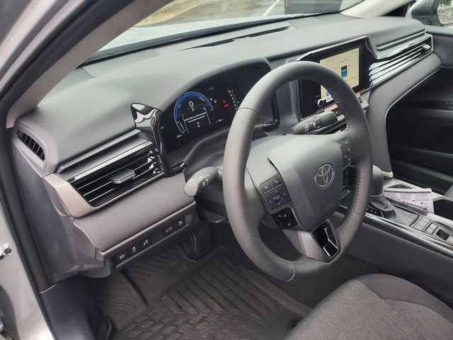 Used 2026 Toyota Camry LE w/ Convenience Package FWD image 17