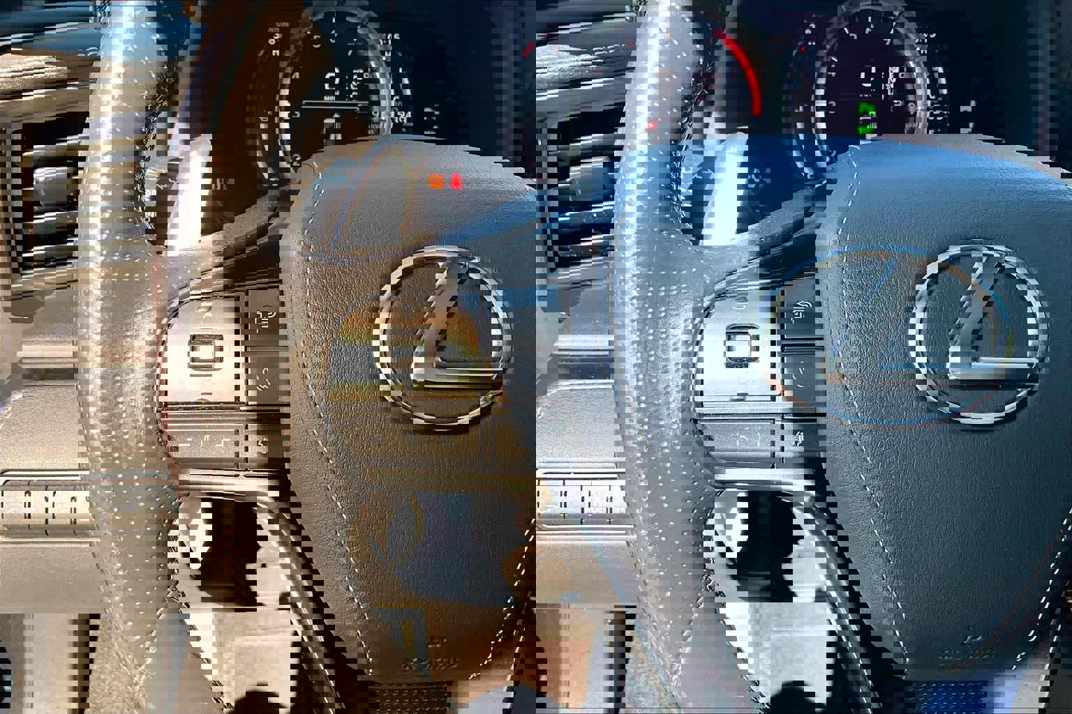 Used 2018 Lexus LC 500 Coupe w/ Sport Package image 22