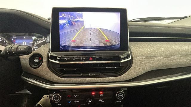 Used 2022 Jeep Compass Latitude FWD image 24