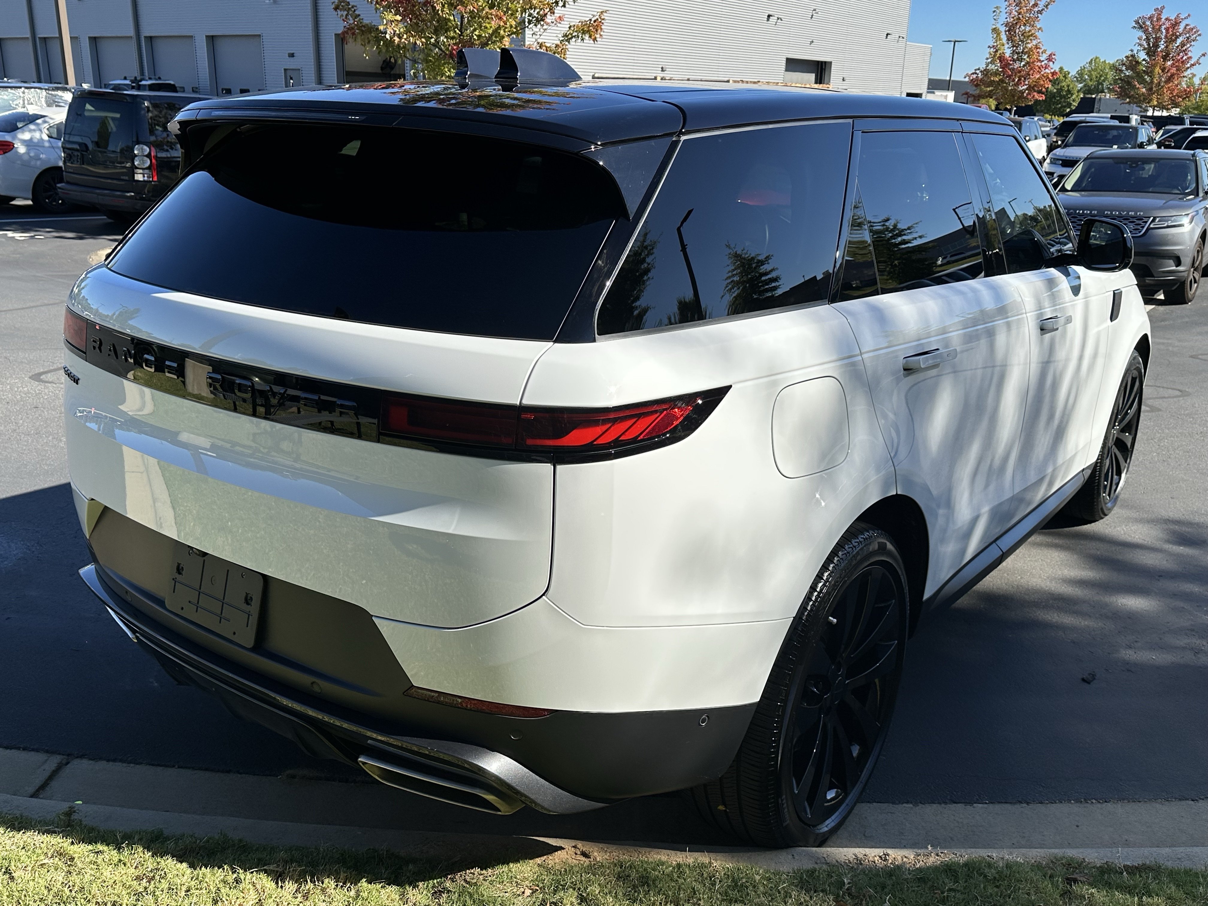 Certified 2026 Land Rover Range Rover Sport SE AWD/4WD image 6