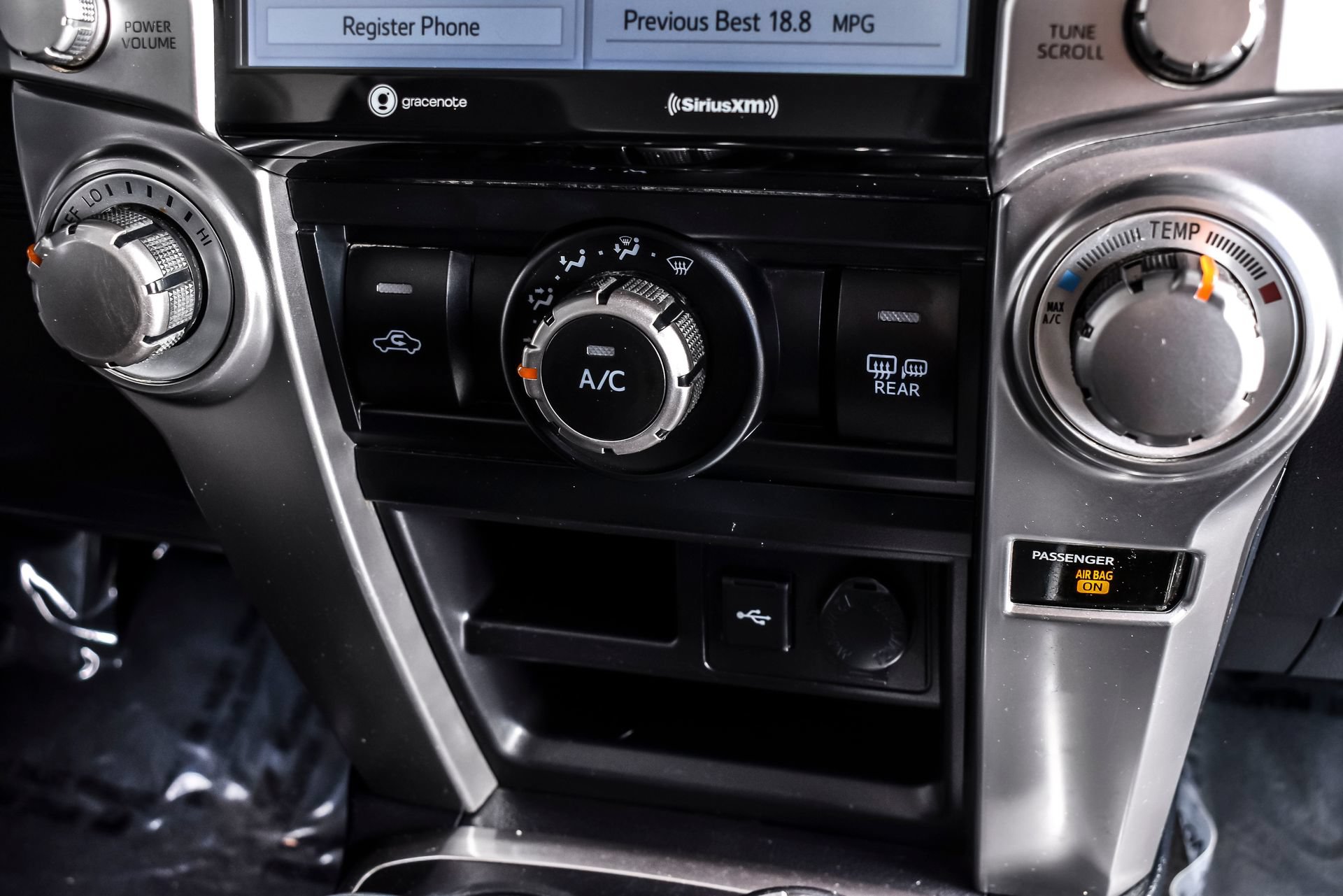 Used 2024 Toyota 4Runner SR5 AWD/4WD image 27