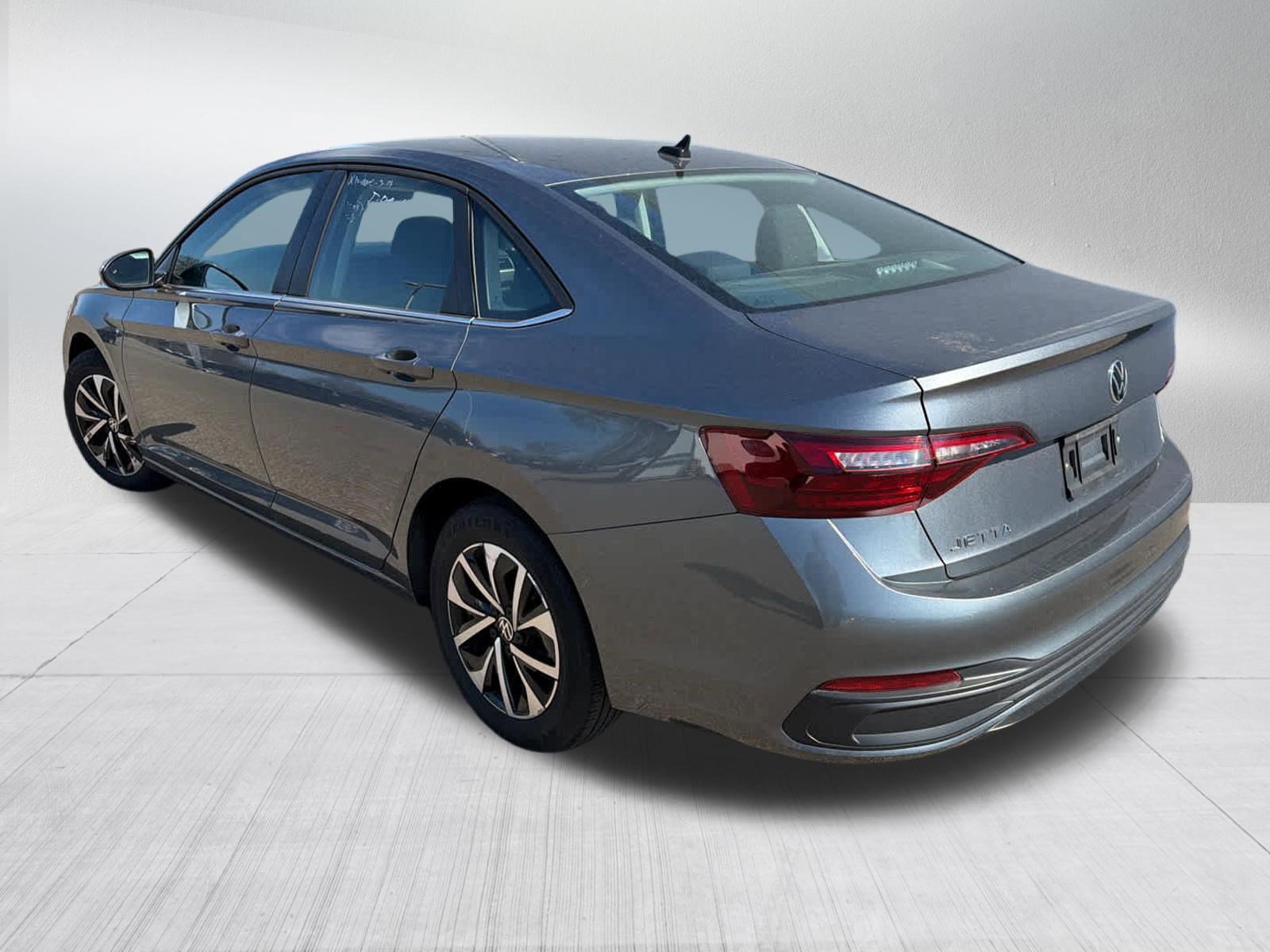 Used 2024 Volkswagen Jetta S FWD image 2