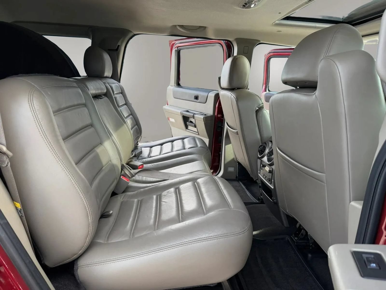 Used 2003 HUMMER H2 w/ Preferred Equipment Group AWD/4WD image 17