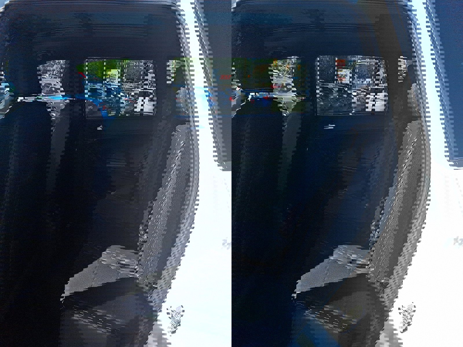 Used 2021 Volkswagen Tiguan SE R-Line image 10