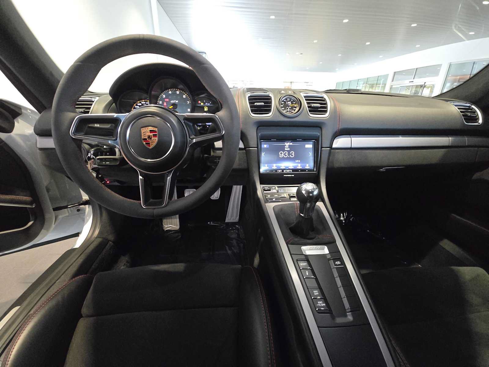 Used 2016 Porsche Cayman GT4 RWD image 21