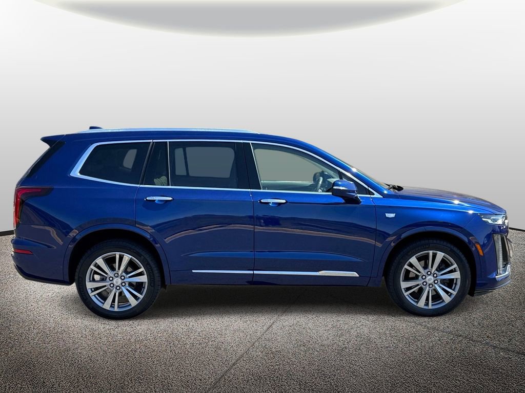 Used 2024 Cadillac XT6 Premium Luxury AWD/4WD image 4