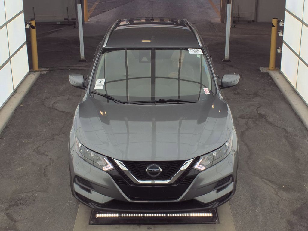 Certified 2020 Nissan Rogue Sport SV image 2
