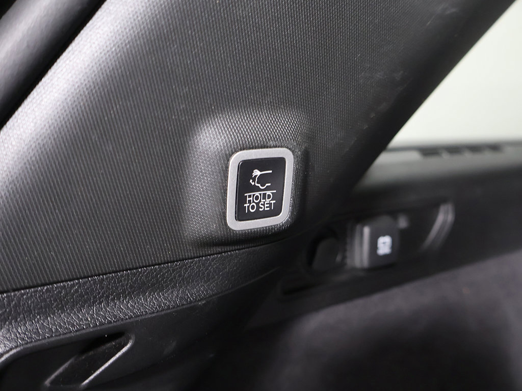 Used 2023 Jeep Grand Cherokee Summit AWD/4WD image 24