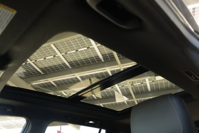 Used 2023 Cadillac XT6 Premium Luxury image 31