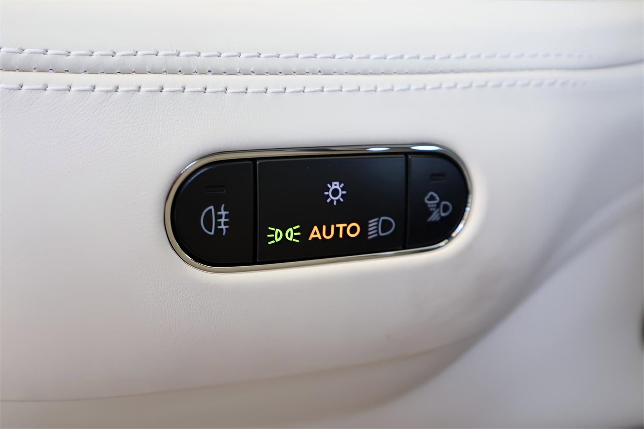 New 2025 Bentley Bentayga image 20