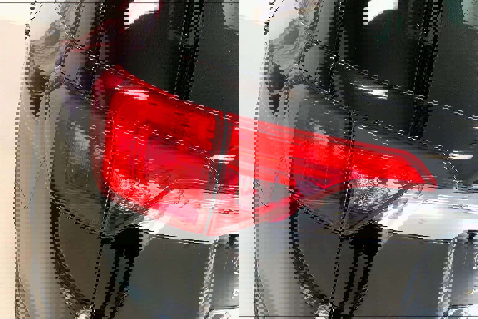 Used 2019 GMC Acadia SLT image 29