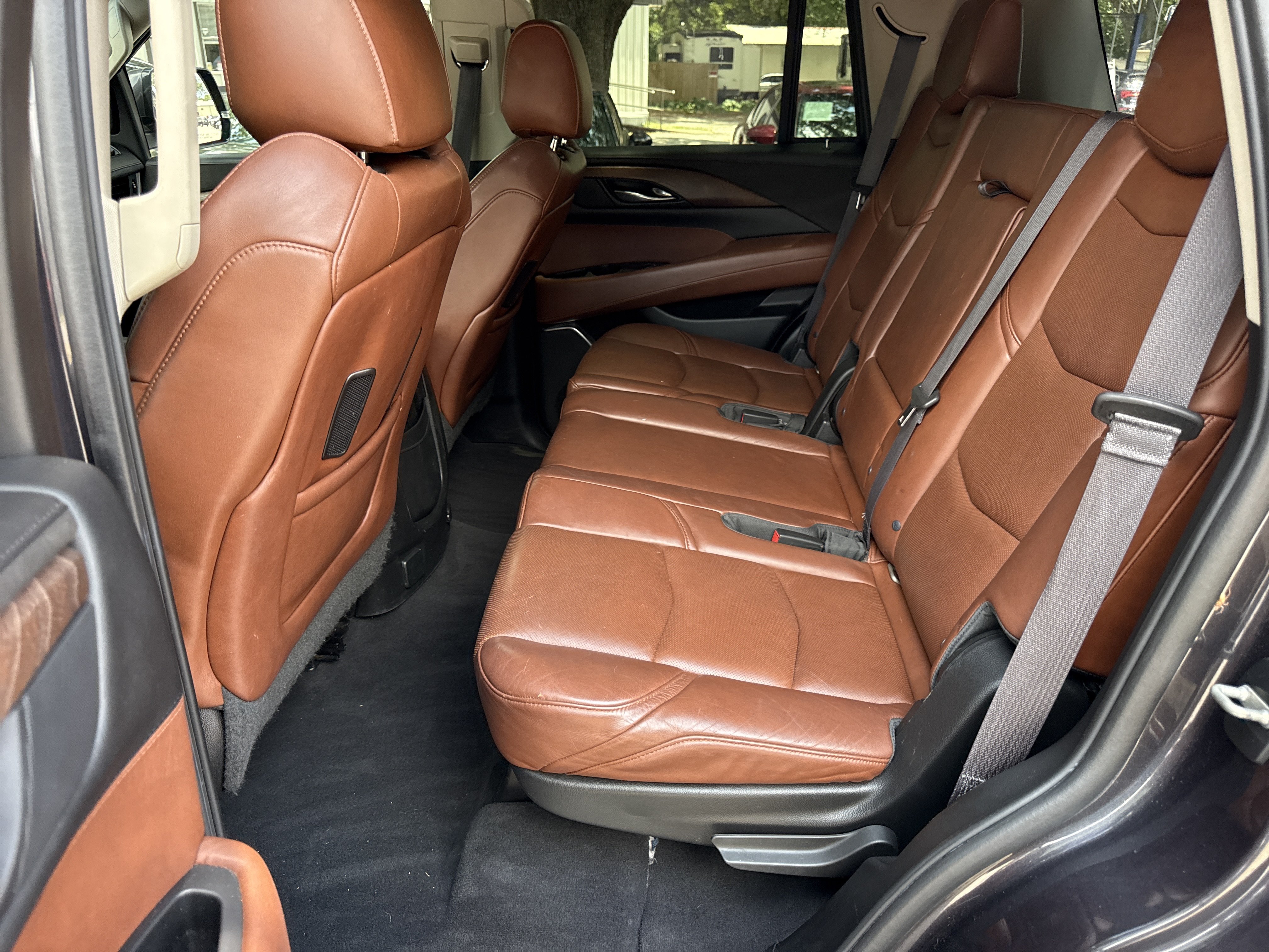 Used 2015 Cadillac Escalade Premium AWD/4WD image 10