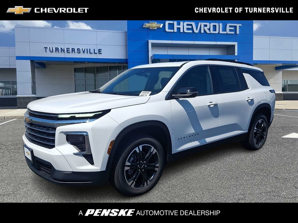 New 2027 Chevrolet Traverse LT w/ Sun and Wheel Package FWD image 1