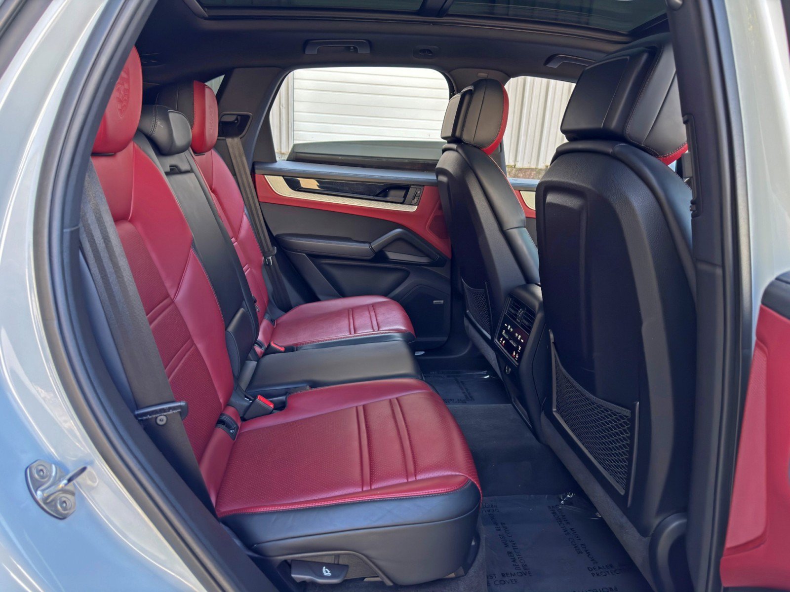 Used 2024 Porsche Cayenne S w/ Premium Package Plus AWD/4WD image 45