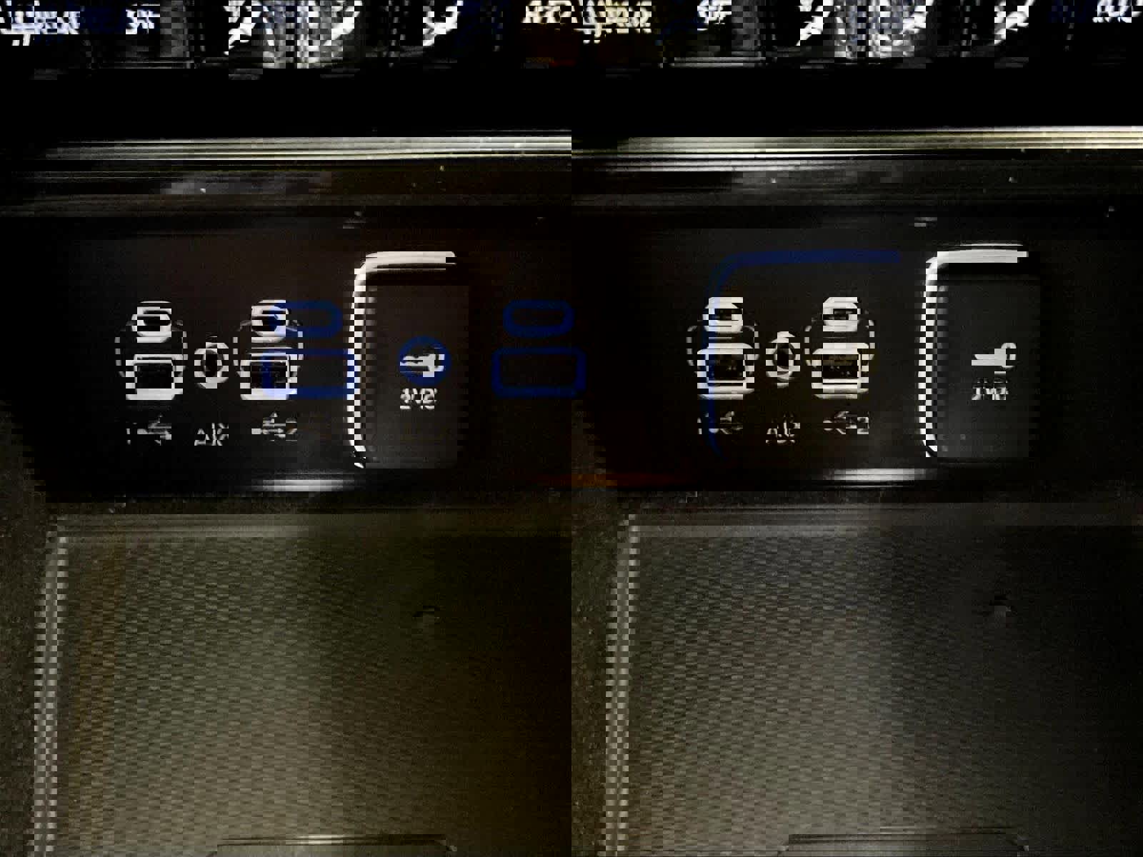 Used 2021 Jeep Grand Cherokee L Limited w/ Luxury Tech Group II image 27