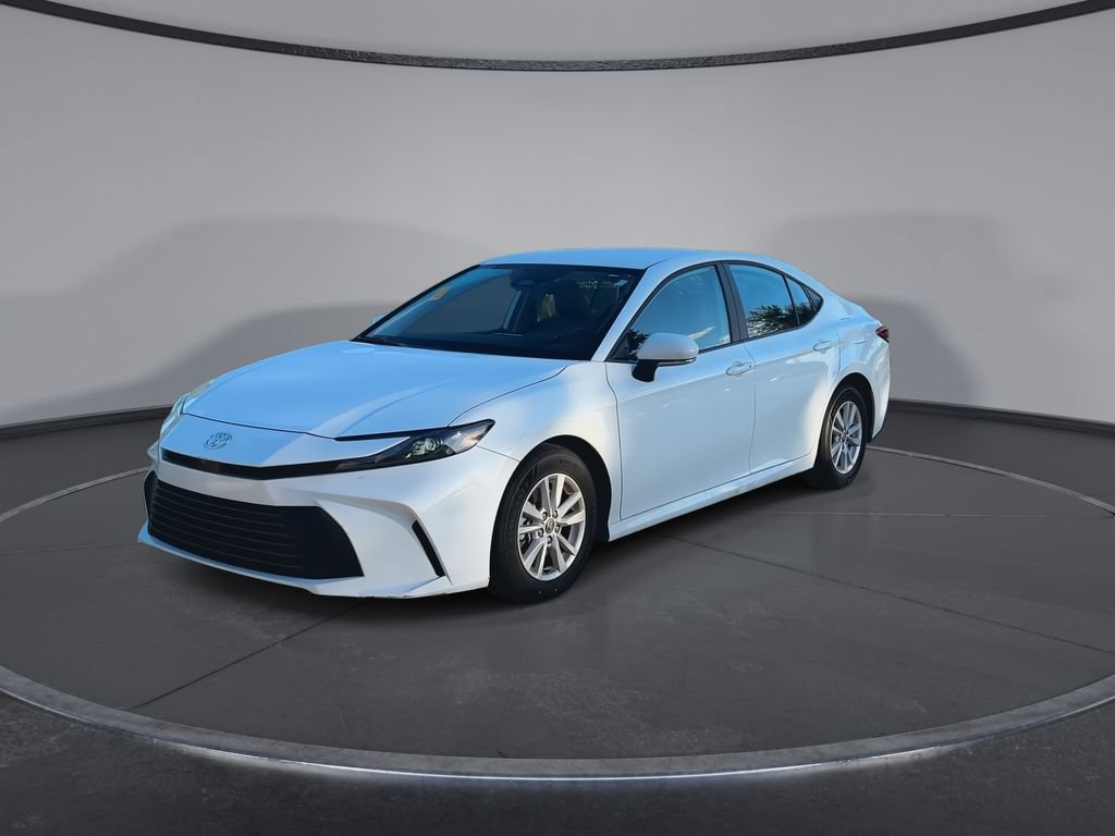 Used 2025 Toyota Camry LE w/ Convenience Package FWD image 4