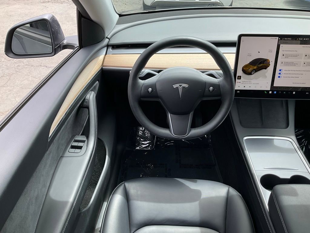 Used 2023 Tesla Model Y 2WD image 38