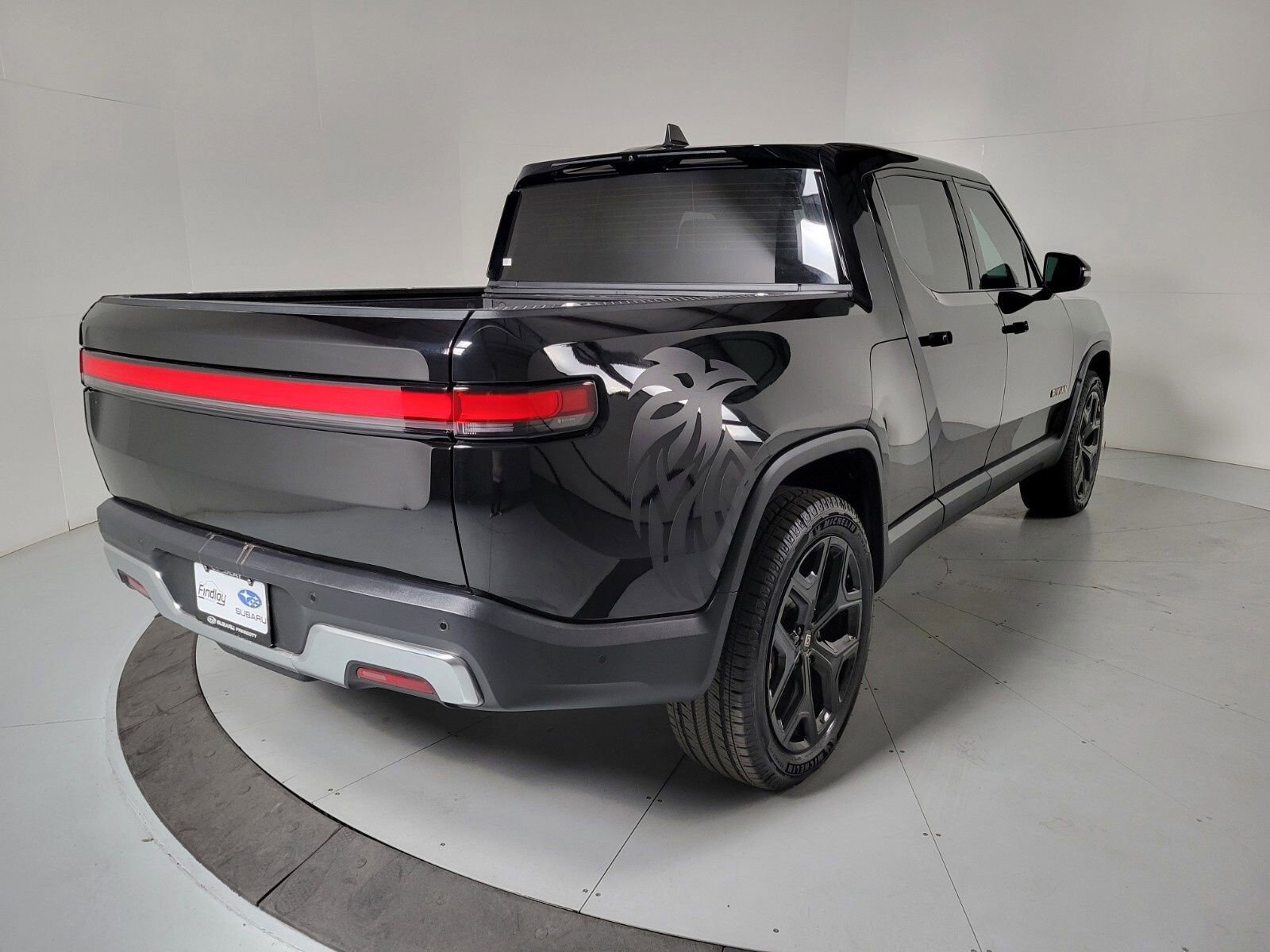 Used 2023 Rivian R1T Adventure image 5