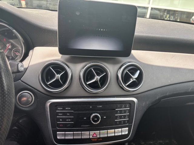 Used 2020 Mercedes-Benz GLA 250 4MATIC image 15