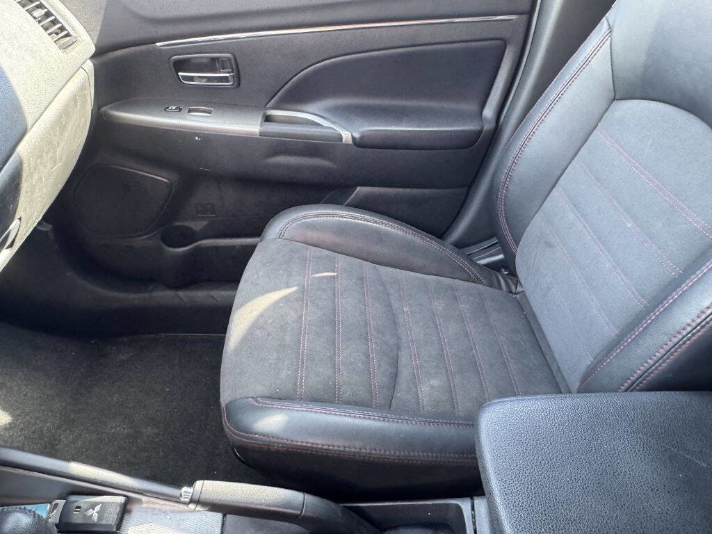 Used 2022 Mitsubishi Outlander Sport ES image 13