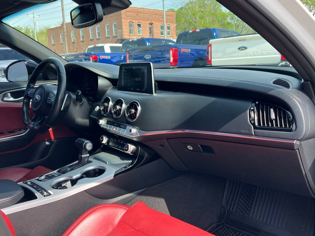 Used 2019 Kia Stinger GT1 AWD/4WD image 22
