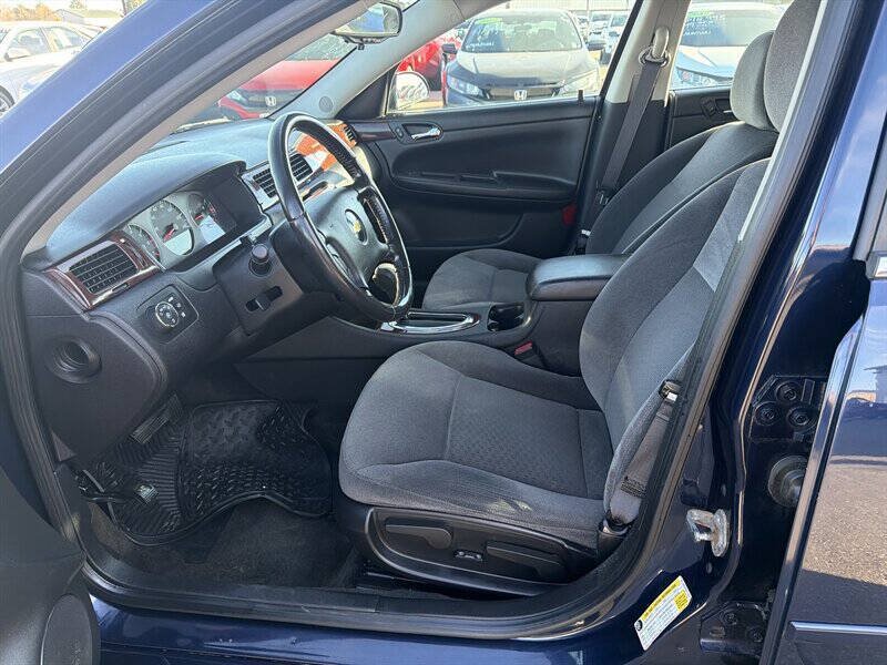 Used 2011 Chevrolet Impala LT FWD image 17