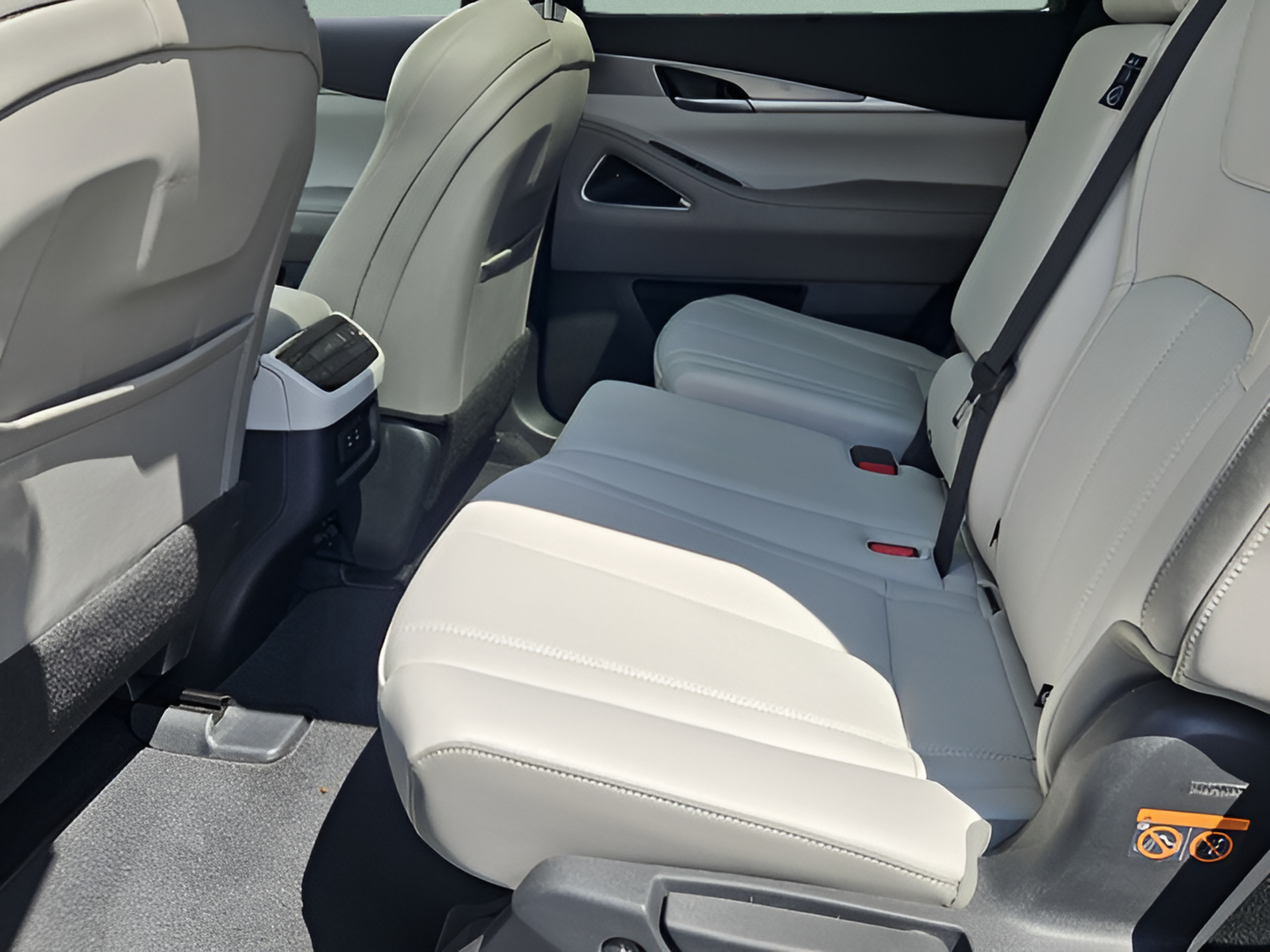 Used 2026 INFINITI QX60 Luxe w/ Cargo Package FWD image 10