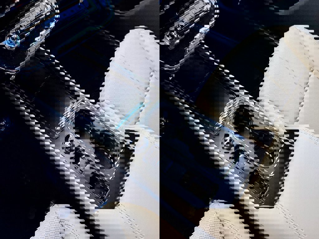 New 2026 Lincoln Corsair Premiere image 24