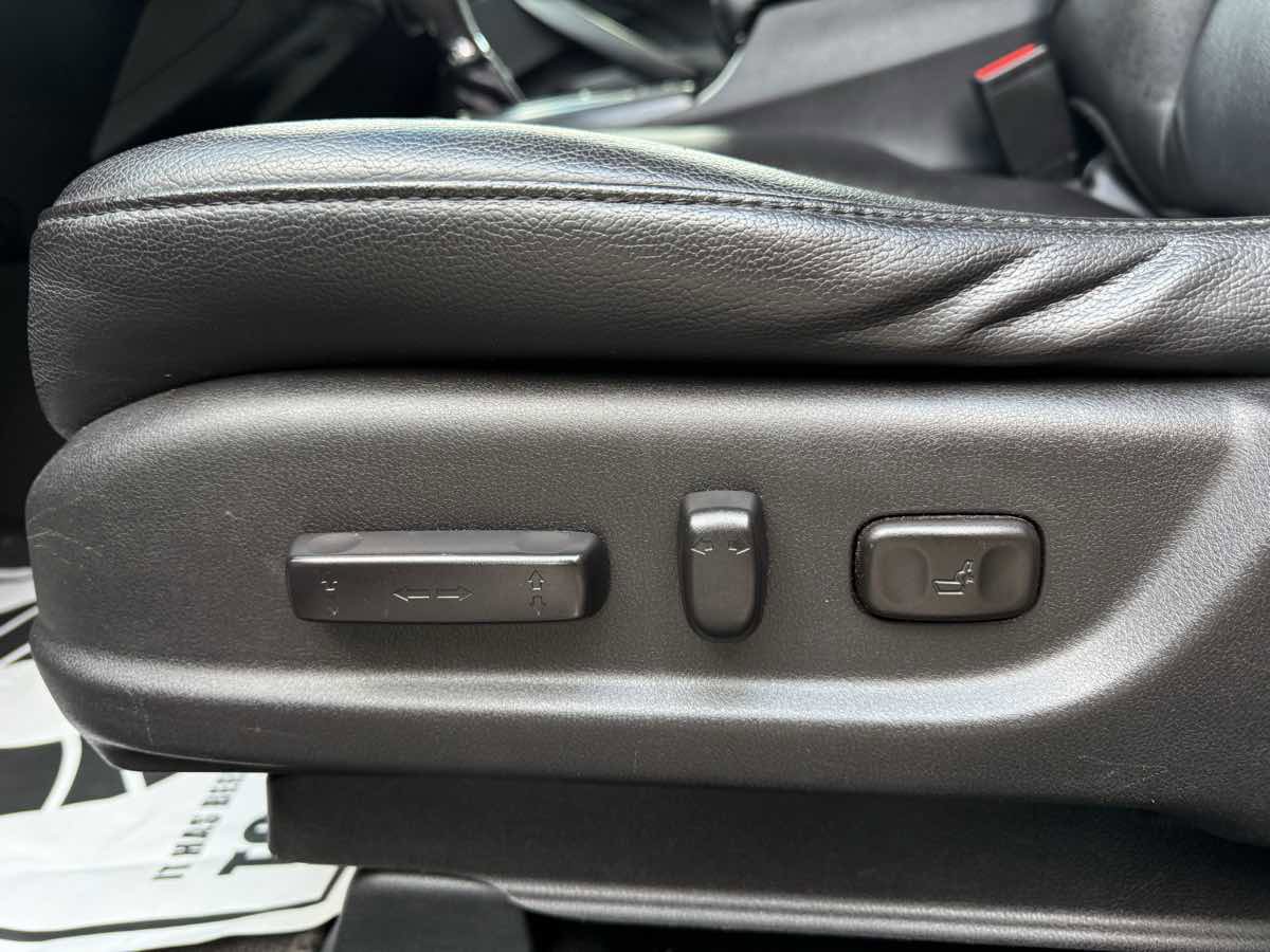 Used 2016 Acura RDX AWD image 25