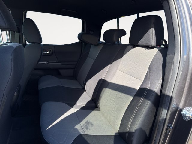 Used 2023 Toyota Tacoma TRD Sport w/ Technology Package image 11