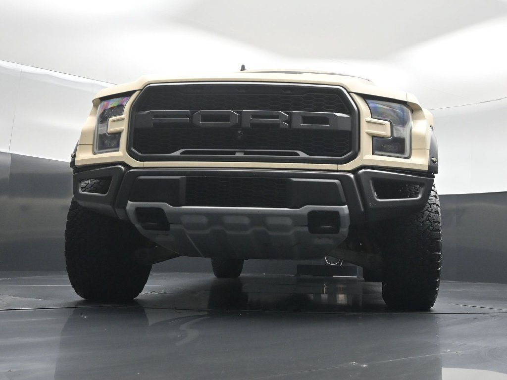 Used 2019 Ford F150 Raptor w/ Equipment Group 802A Luxury AWD/4WD image 43