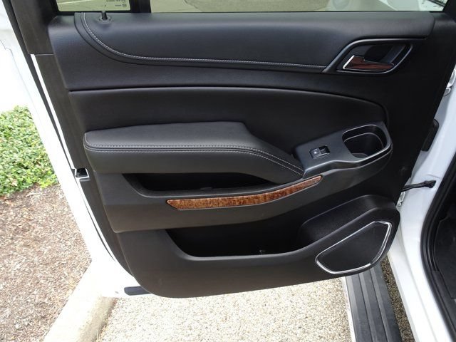 Used 2019 Chevrolet Suburban Premier w/ Premier Plus Edition AWD/4WD image 17