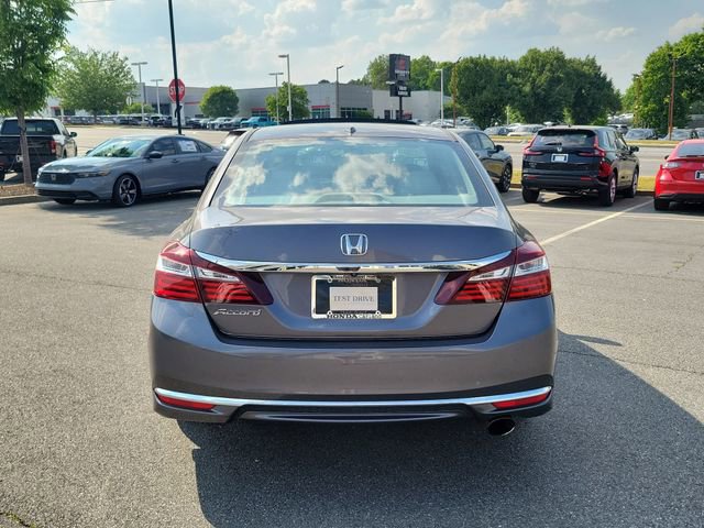 Certified 2017 Honda Accord EX-L image 5